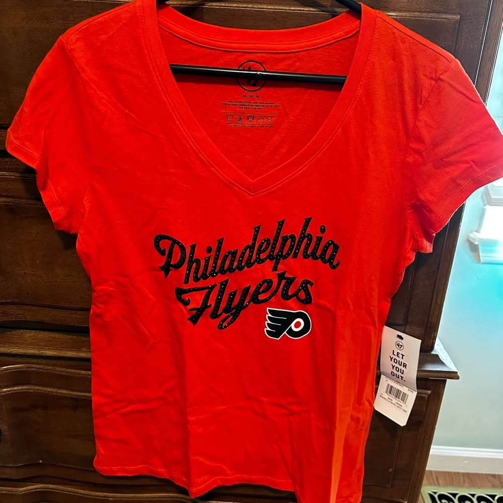 🏒 Philadelphia Flyers Bedazzled V-Neck Shirt